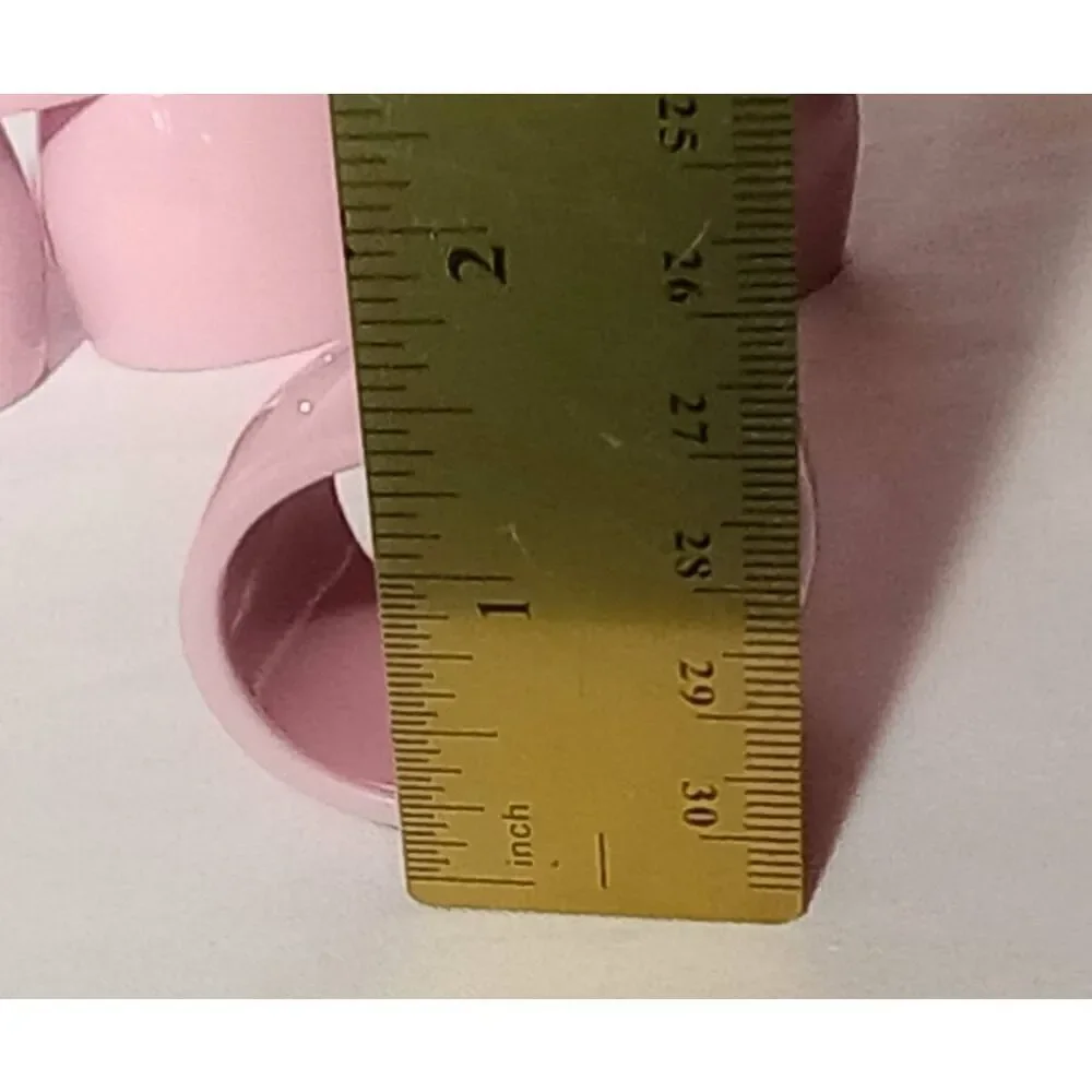 Vintage napkin rings, set of six. Color rose.
